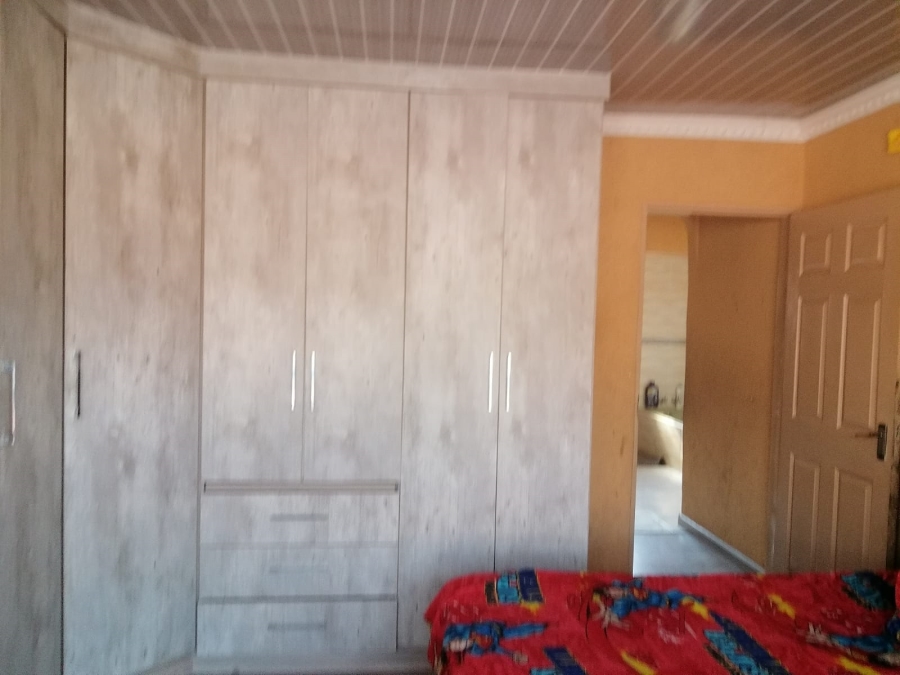 4 Bedroom Property for Sale in Tlhabane West North West